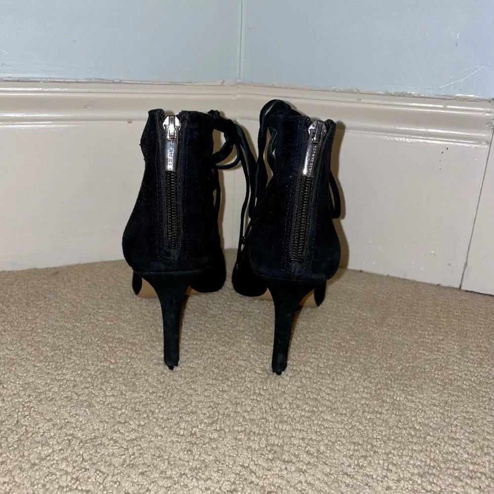 Vince Camuto Black Suede point toe pumps/heels - Picture 6 of 6